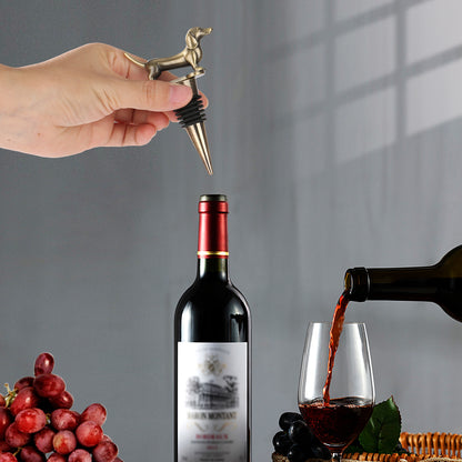 A Dachshund-shaped Red Wine Stopper, A Household Wine Champagne Stopper, An Interesting Dachshund Dog Wine Stopper, Suitable For Men And Women's Birthday Gifts, Halloween, Christmas, Father's Day, Mot