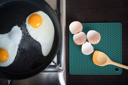 Silicone Pot Holders and Trivet Mats Heat Resistant to 440°F to Protect Your Table and Countertop Contains 4 Pieces 2 round and 2 Squared